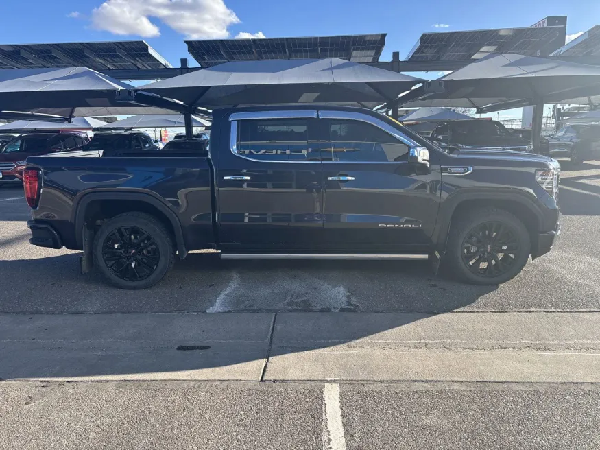 2022 GMC Sierra 1500 Denali | Photo 5 of 22