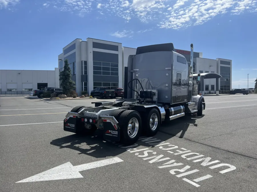 2022 Kenworth W900 | Photo 5 of 20