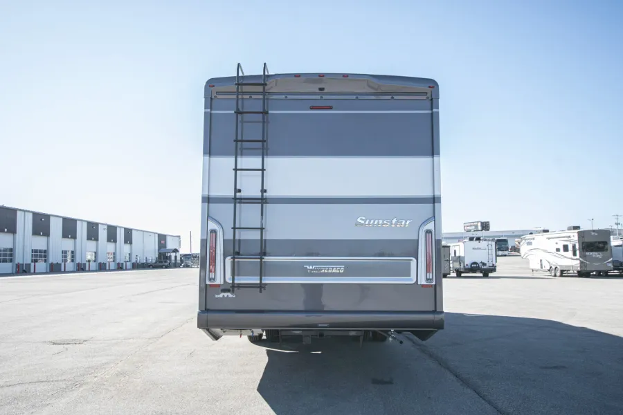 2024 Winnebago Sunstar 33K | Photo 5 of 12