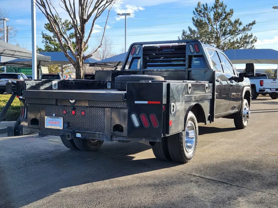 2023 GMC Sierra 3500HD CC SLE | Photo 2 of 25