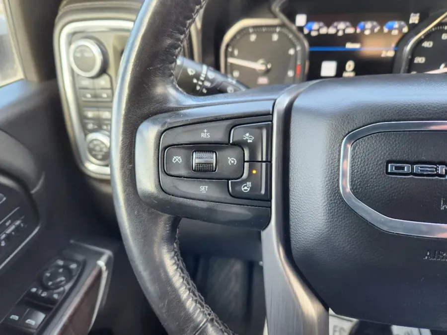 2020 GMC Sierra 2500HD Denali | Photo 25 of 33