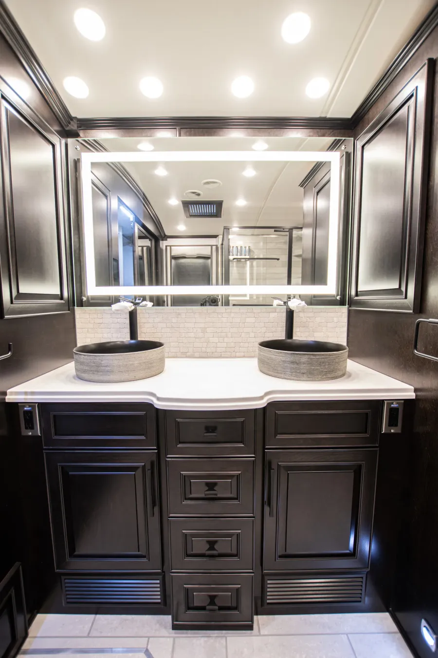 2024 Newmar London Aire 4551 | Photo 15 of 17