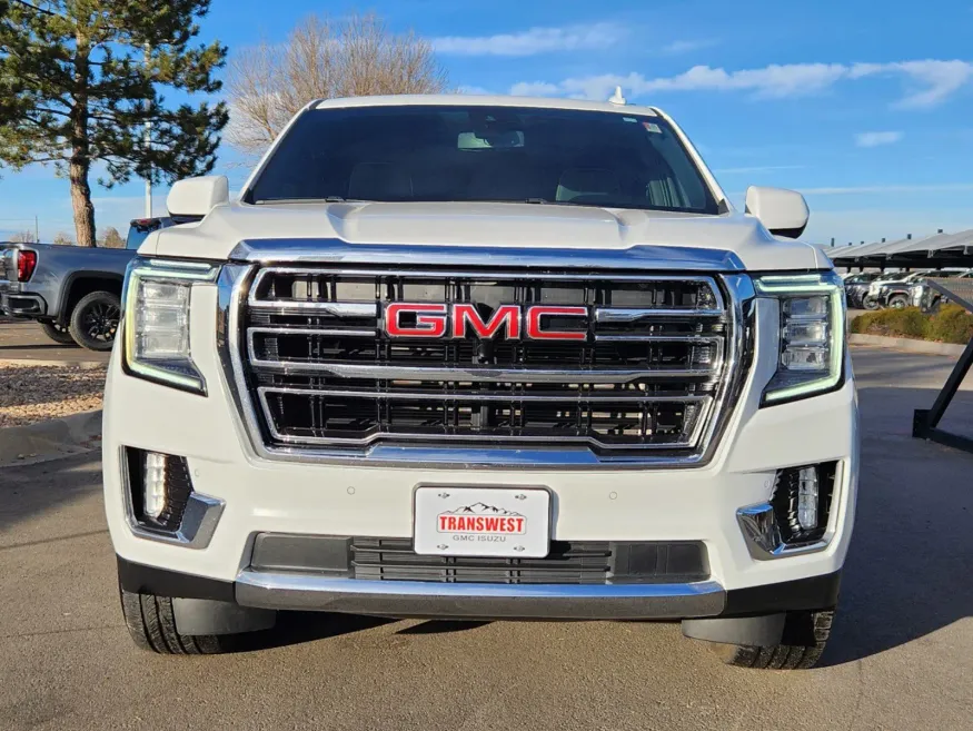 2021 GMC Yukon SLT | Photo 4 of 29