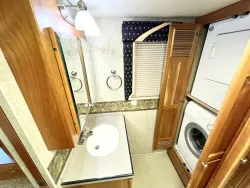 2008 Newmar Dutch Star 4317 | Thumbnail Photo 17 of 33