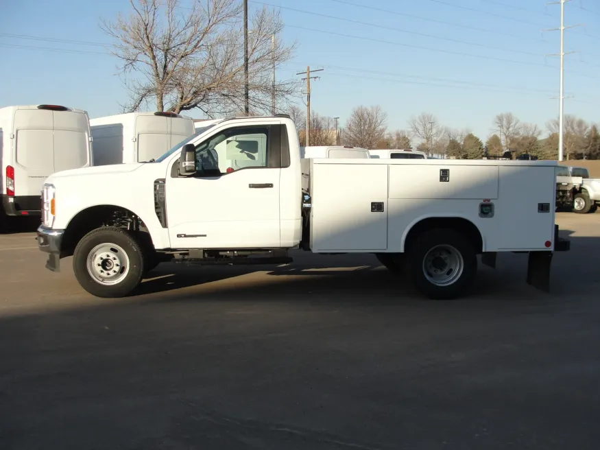 2023 Ford F-350 | Photo 2 of 12