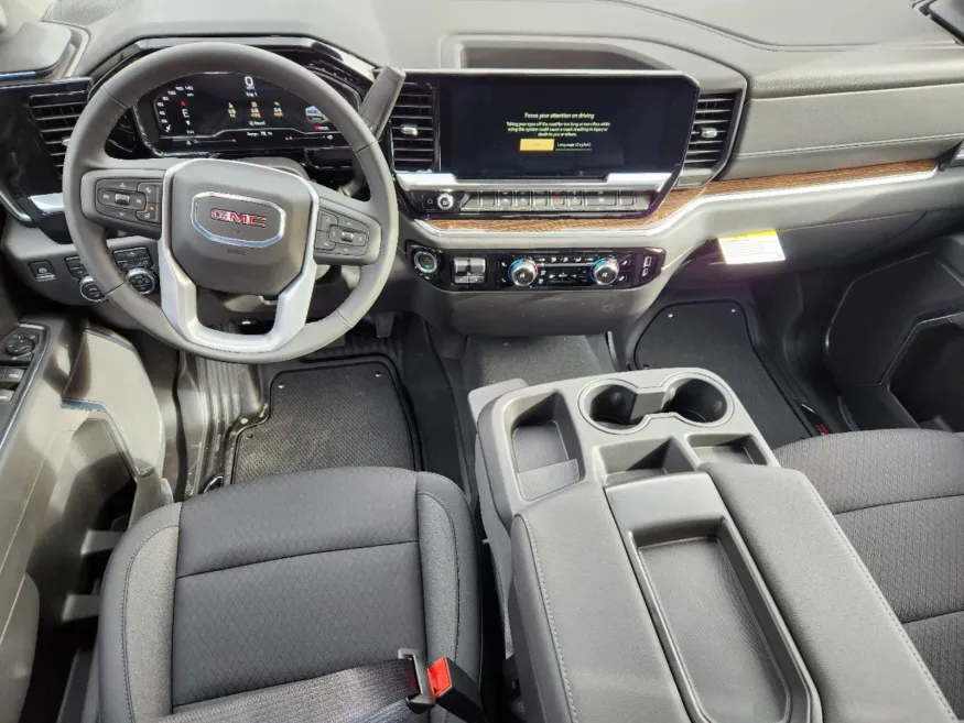 2025 GMC Sierra 1500 Elevation | Photo 11 of 31