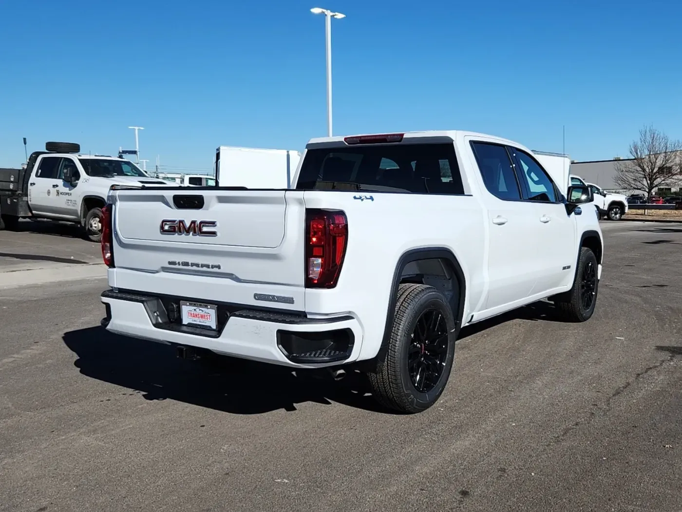 2025 GMC Sierra 1500 Elevation | Photo 2 of 25