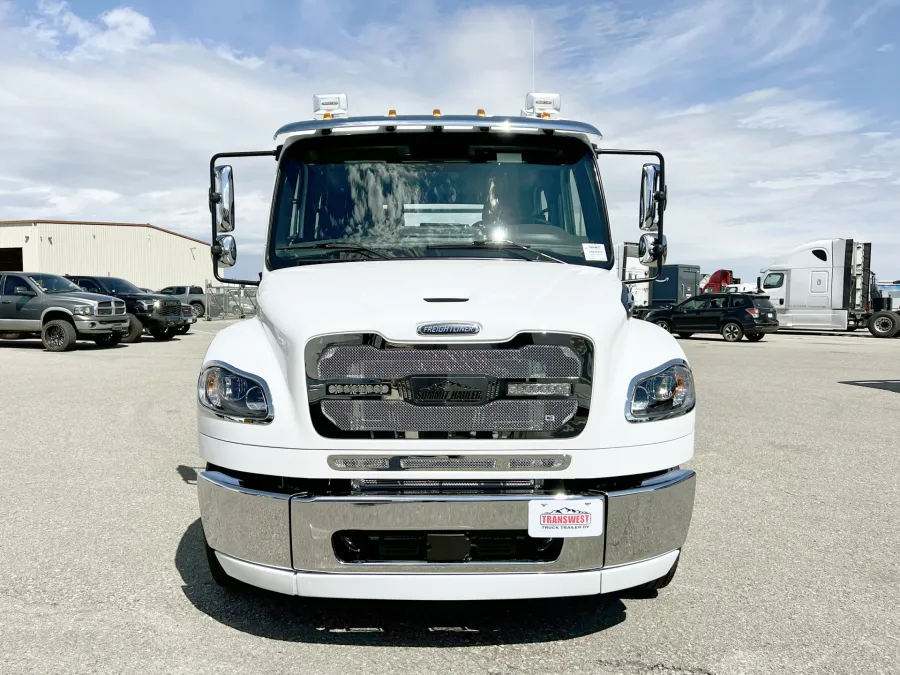 2024 Freightliner M2 106 Plus Summit Hauler | Photo 24 of 25