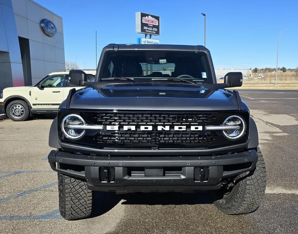 2024 Ford Bronco | Photo 2 of 29