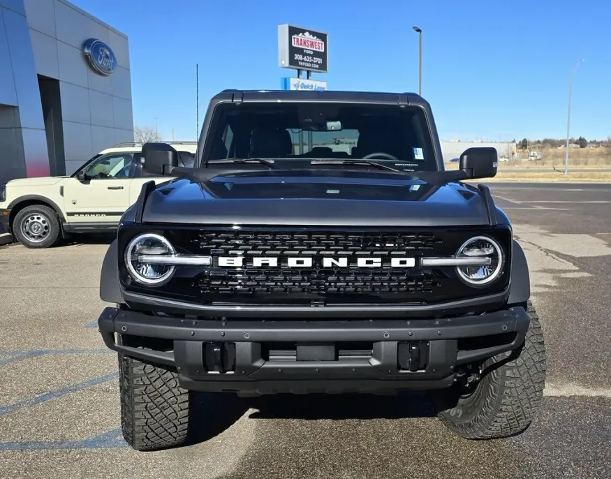 2024 Ford Bronco | Photo 2 of 29