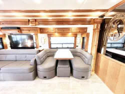 2019 Newmar Dutch Star 4363 | Thumbnail Photo 8 of 31