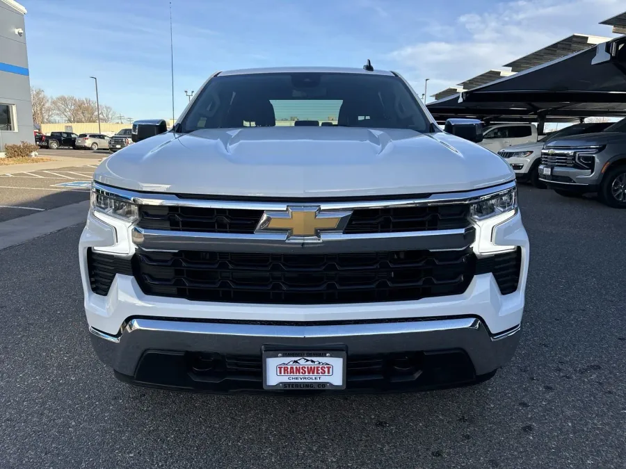 2024 Chevrolet Silverado 1500 LT | Photo 7 of 18