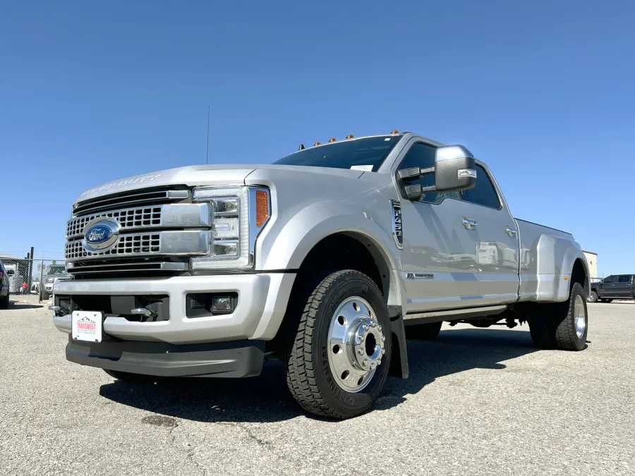 2019 Ford F-450 Platinum | Photo 24 of 23