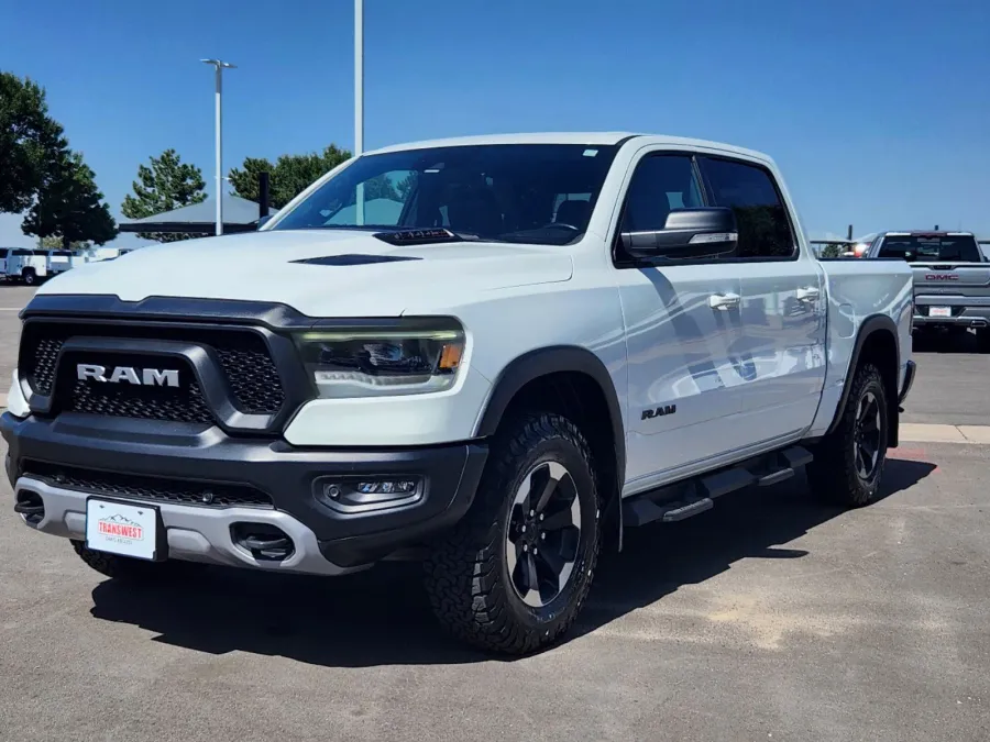 2021 RAM 1500 Rebel | Photo 3 of 28