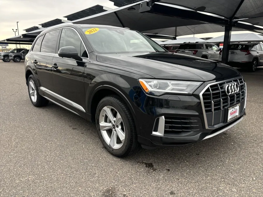 2022 Audi Q7 Premium | Photo 6 of 22