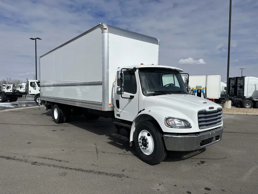 2025 Freightliner M2 106 | Photo 3 of 14