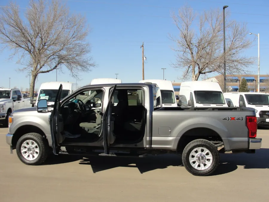 2022 Ford F-250 | Photo 10 of 13