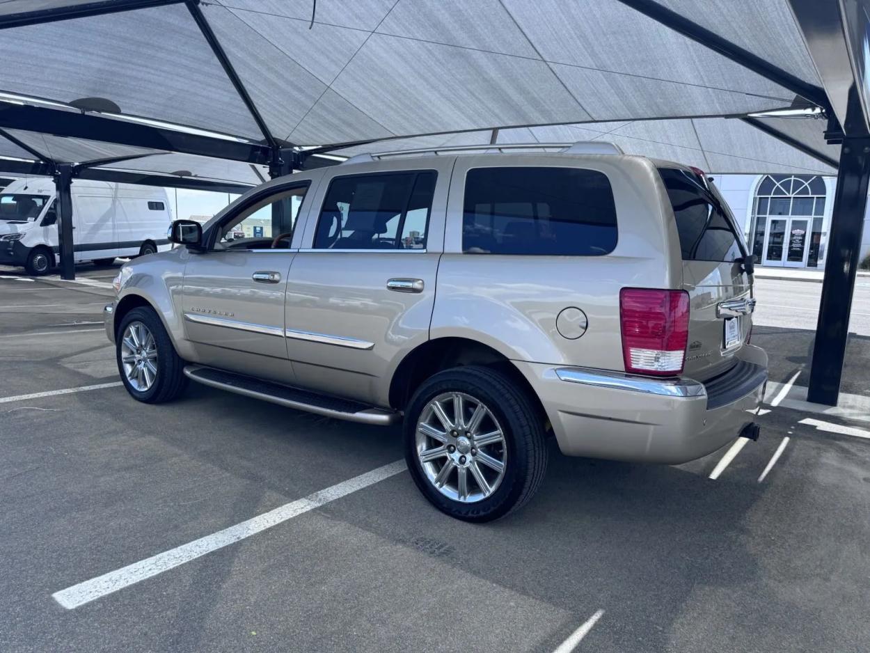 2009 Chrysler Aspen Limited 