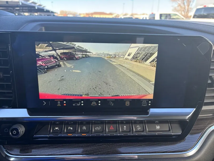 2025 Chevrolet Silverado 1500 LT | Photo 14 of 19