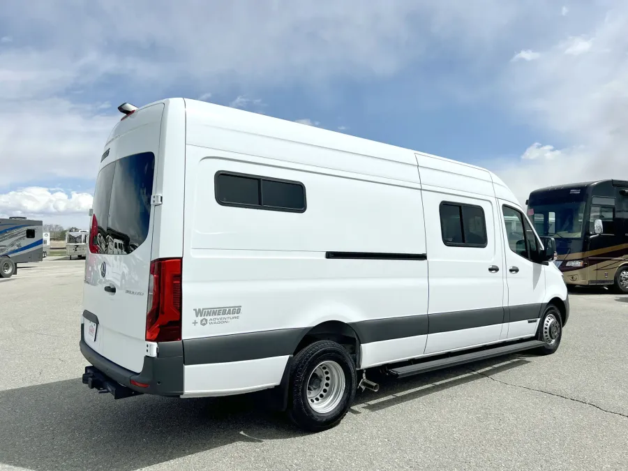 2023 Winnebago Adventure Wagon 70 SE | Photo 10 of 15