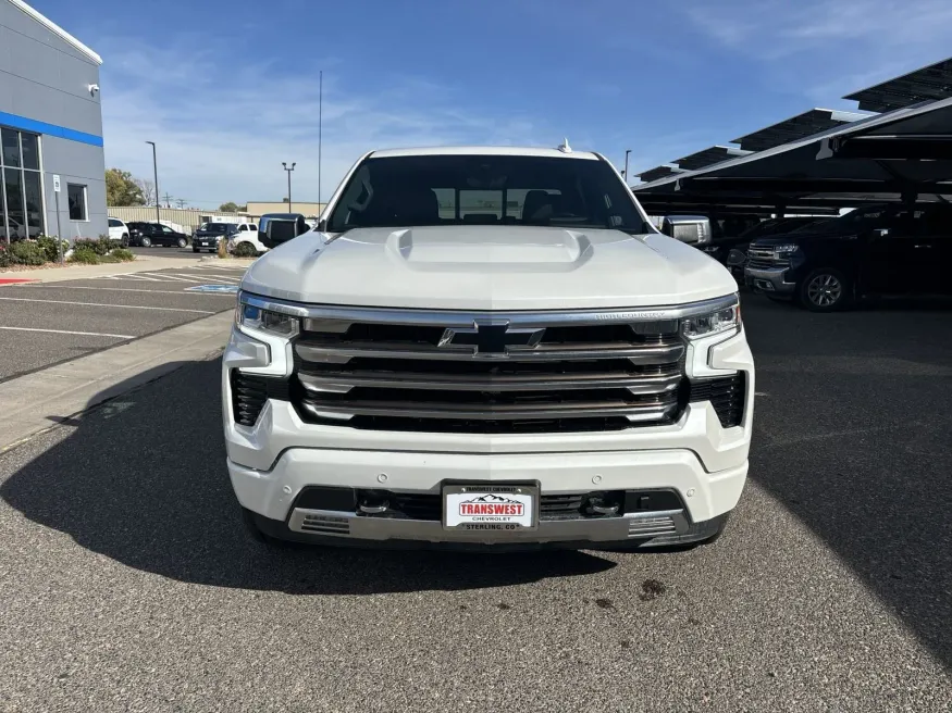 2022 Chevrolet Silverado 1500 High Country | Photo 7 of 21