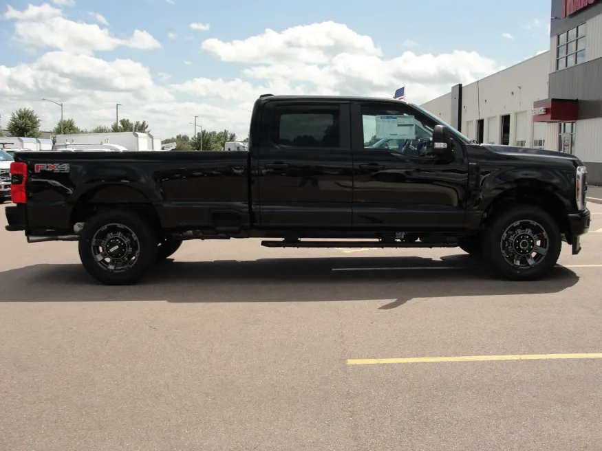 2024 Ford F-250 | Photo 6 of 14