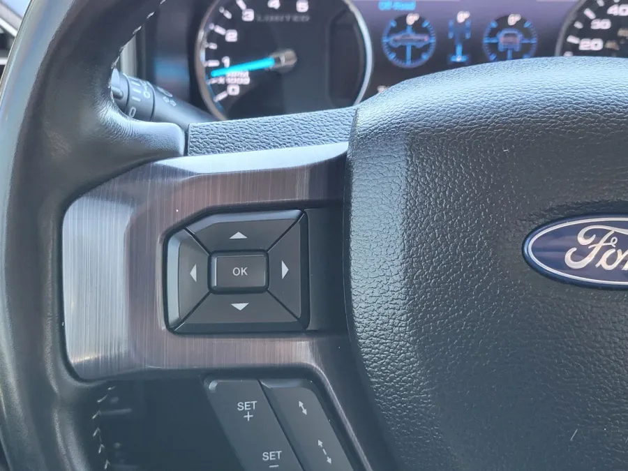 2021 Ford Super Duty F-250 SRW | Photo 12 of 24