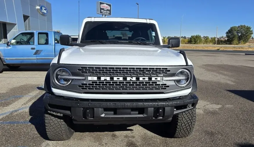 2024 Ford Bronco | Photo 2 of 29