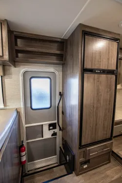 2025 Winnebago Spirit 31H | Thumbnail Photo 15 of 20