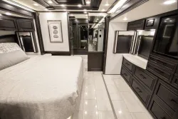 2024 Newmar London Aire 4551 | Thumbnail Photo 21 of 34