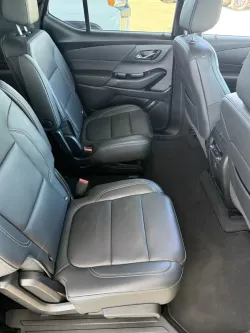 2023 Chevrolet Traverse LT Leather | Thumbnail Photo 10 of 19