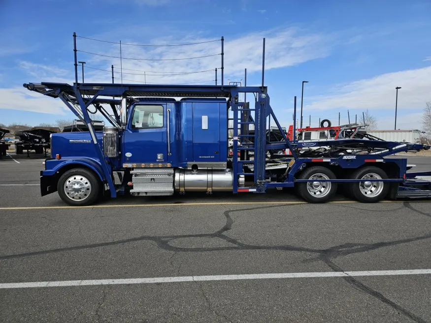 2020 Western Star 4900FA | Photo 4 of 28