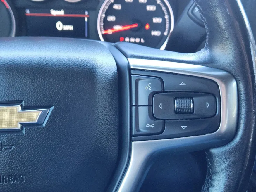 2022 Chevrolet Silverado 2500HD LT | Photo 8 of 25