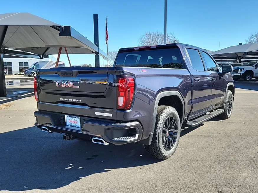 2025 GMC Sierra 1500 Elevation | Photo 2 of 25