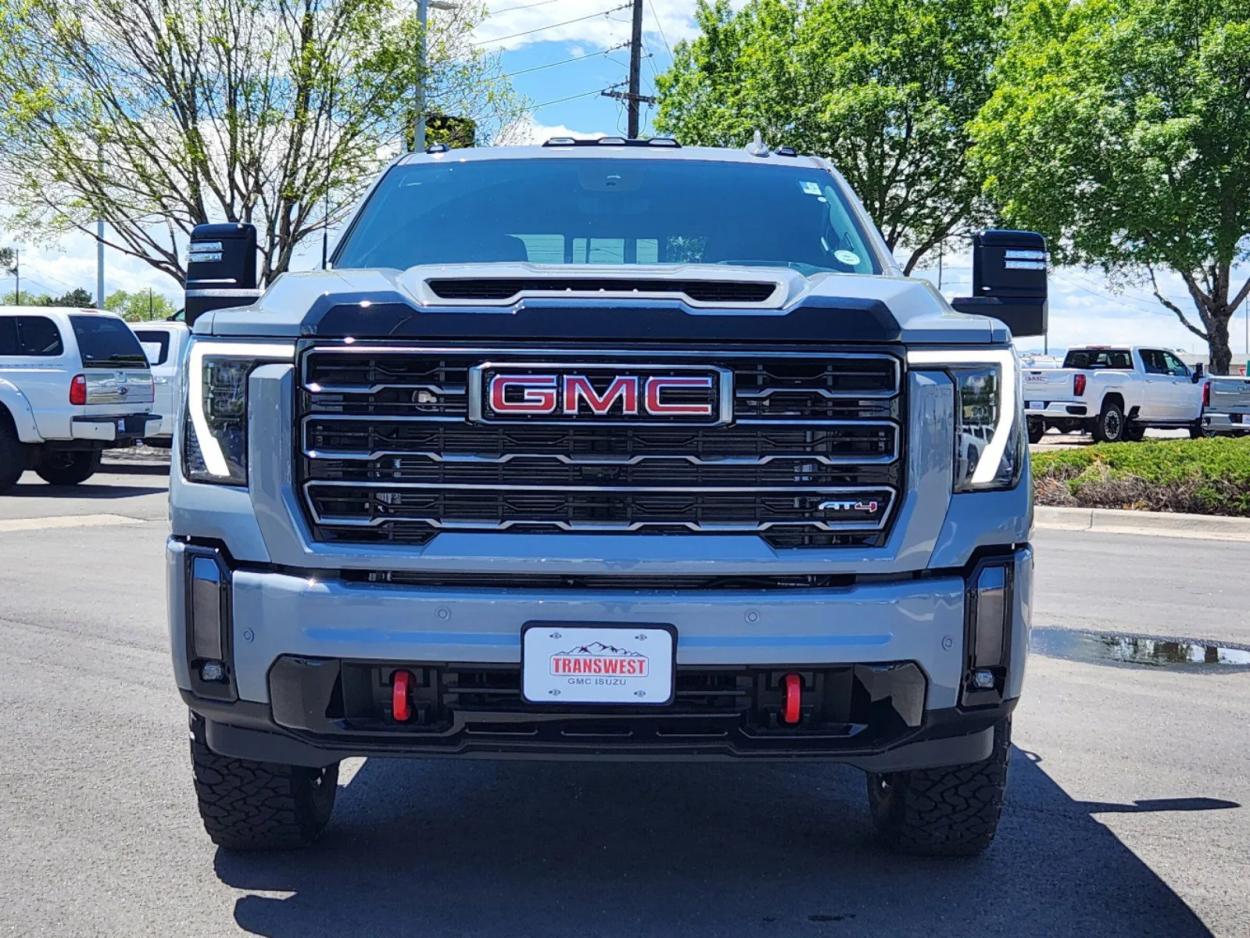 2024 GMC Sierra 2500HD AT4 | Photo 4 of 28