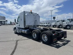 2015 Freightliner Cascadia | Thumbnail Photo 8 of 21