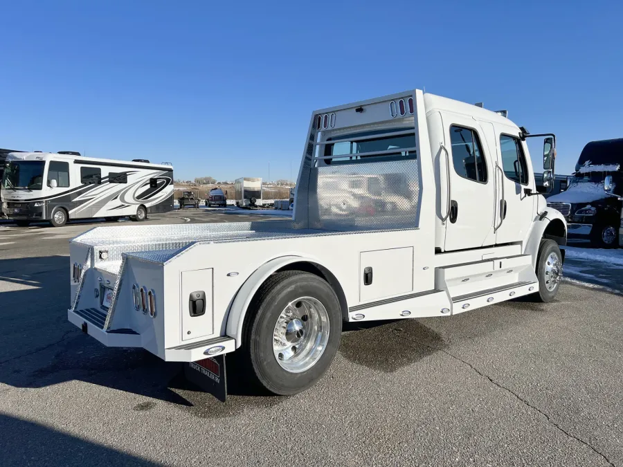 2023 Freightliner M2 106 Summit Hauler | Photo 19 of 26