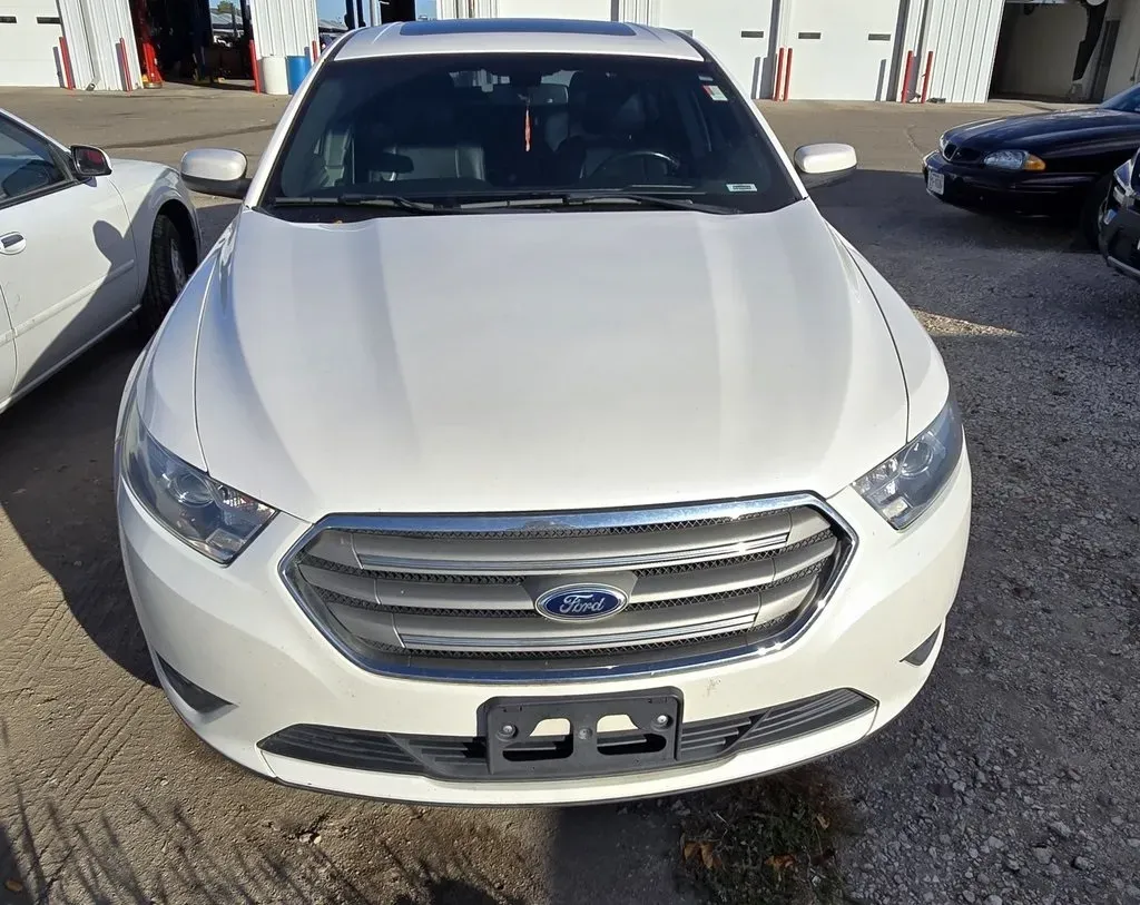 2013 Ford Taurus 