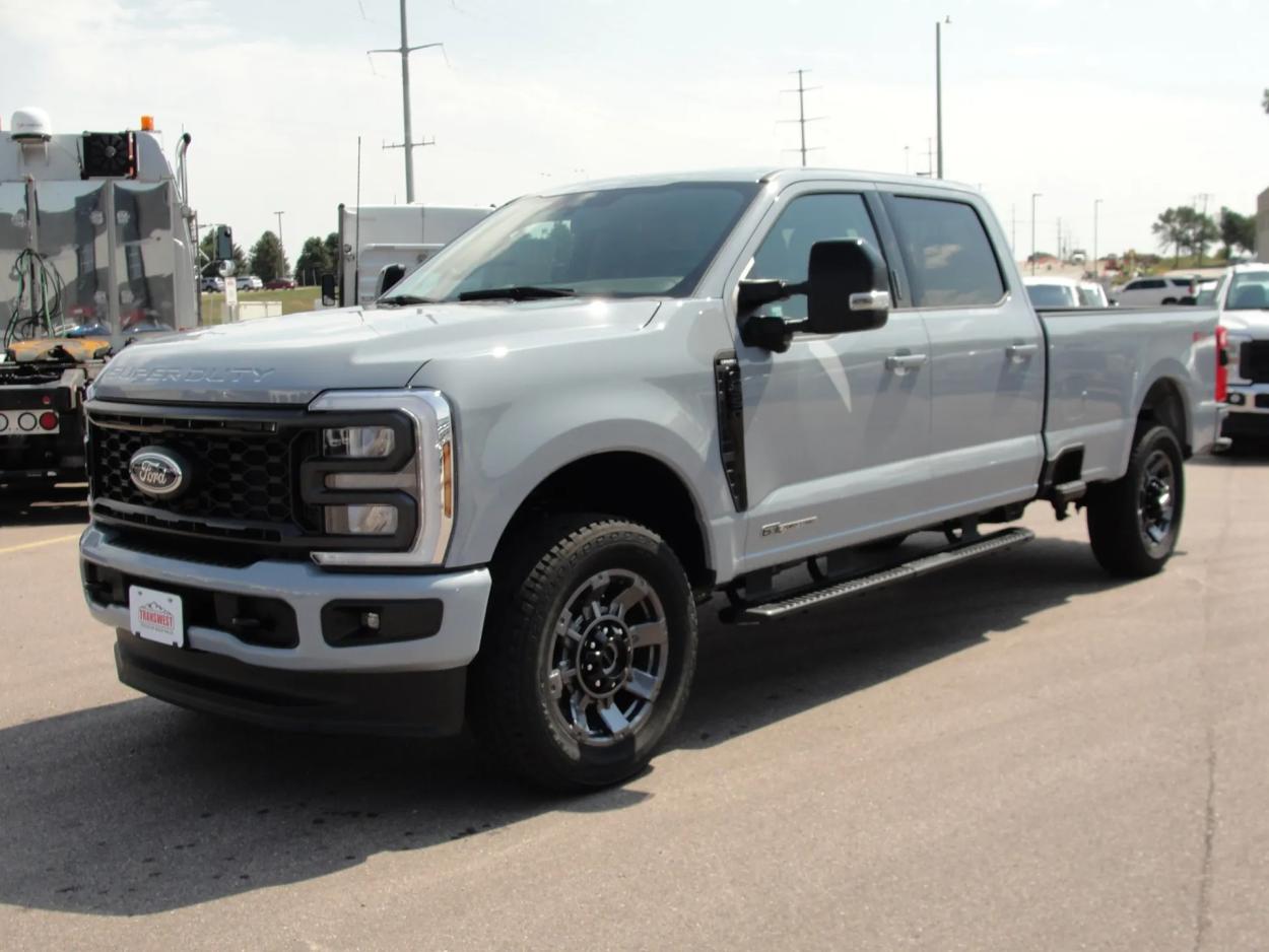 2024 Ford F-350 | Photo 1 of 19