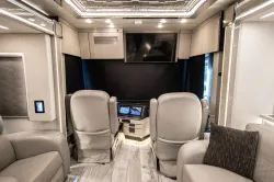 2022 Newmar King Aire 4531 | Thumbnail Photo 11 of 32