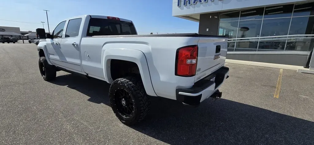 2016 GMC Sierra 3500HD | Photo 2 of 36