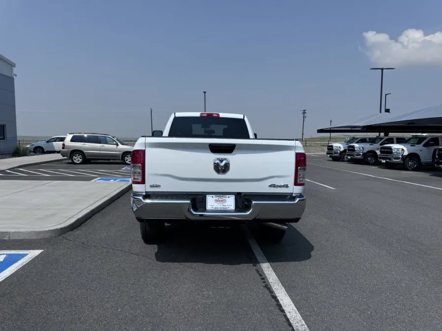 2024 RAM 3500 Tradesman | Photo 5 of 11