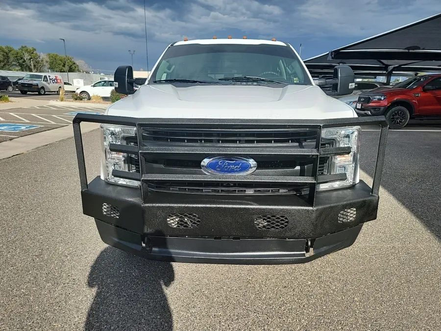 2019 Ford Super Duty F-350 DRW | Photo 7 of 16