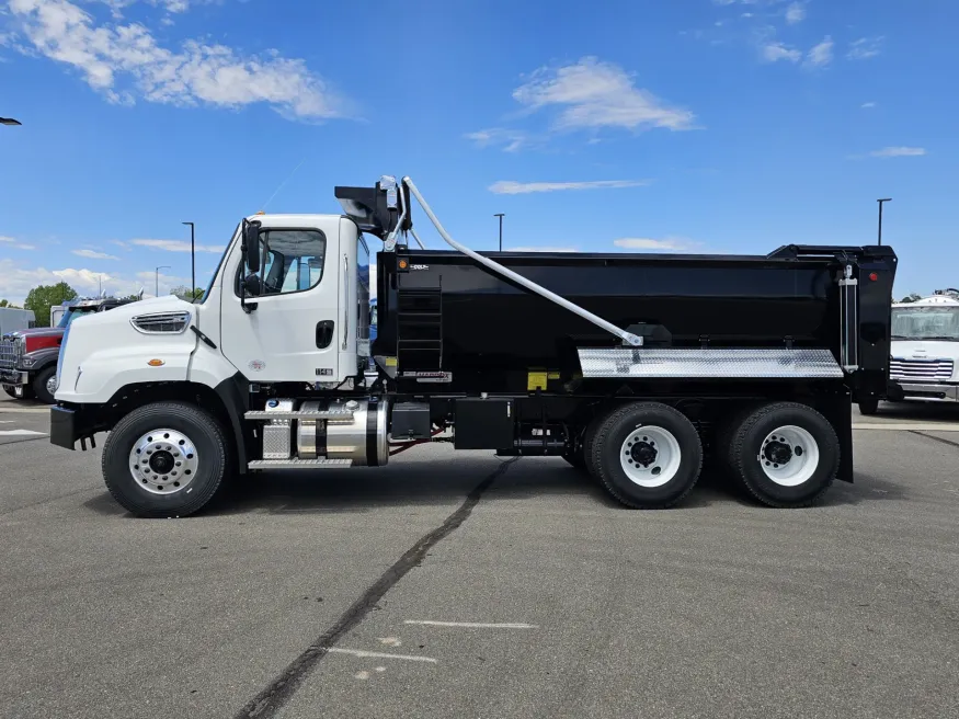 2024 Freightliner 114SD | Photo 4 of 22