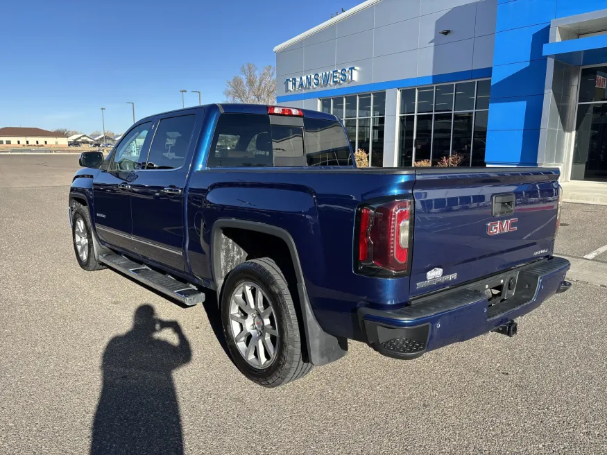 2017 GMC Sierra 1500 Denali | Photo 2 of 21