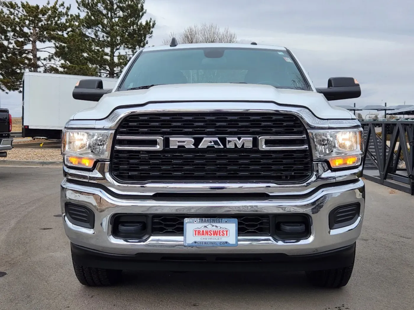 2022 RAM 2500 Big Horn | Photo 4 of 33