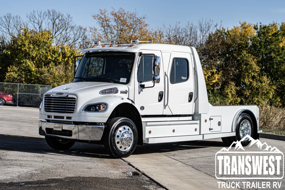 2023 Freightliner M2 106