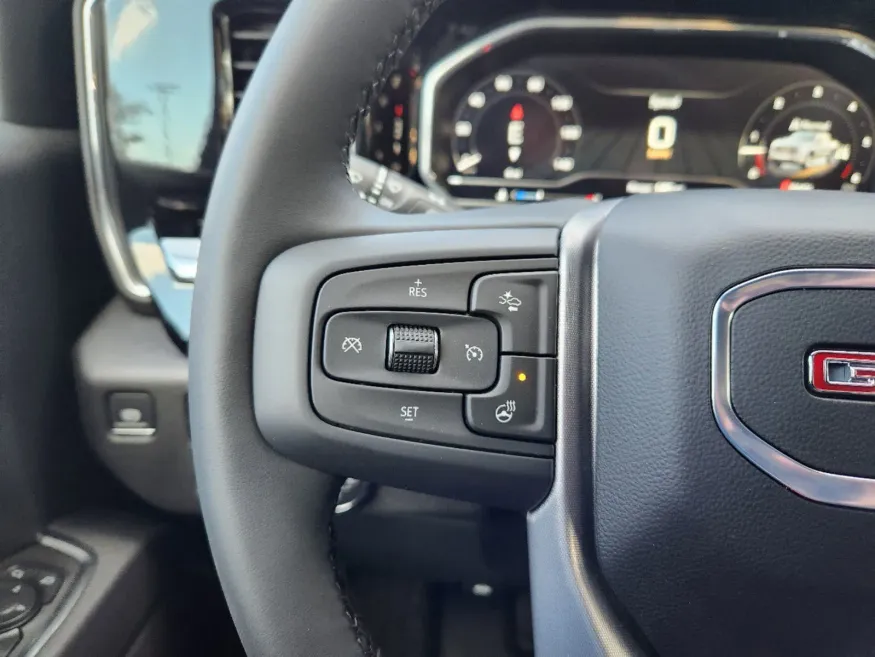 2025 GMC Sierra 1500 Elevation | Photo 21 of 28