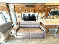 2017 Newmar King Aire 4519 | Thumbnail Photo 9 of 33