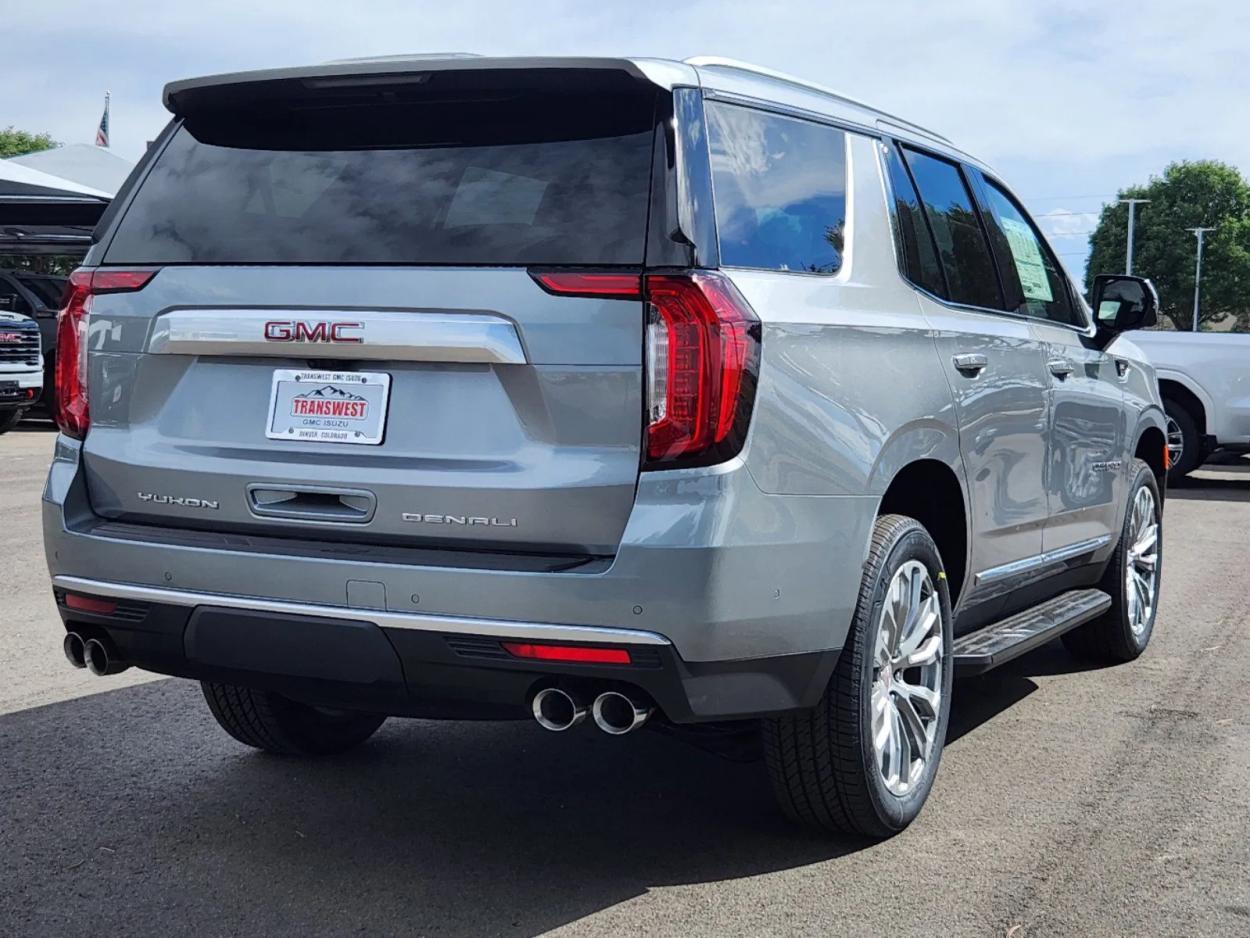 2024 GMC Yukon Denali | Photo 2 of 28